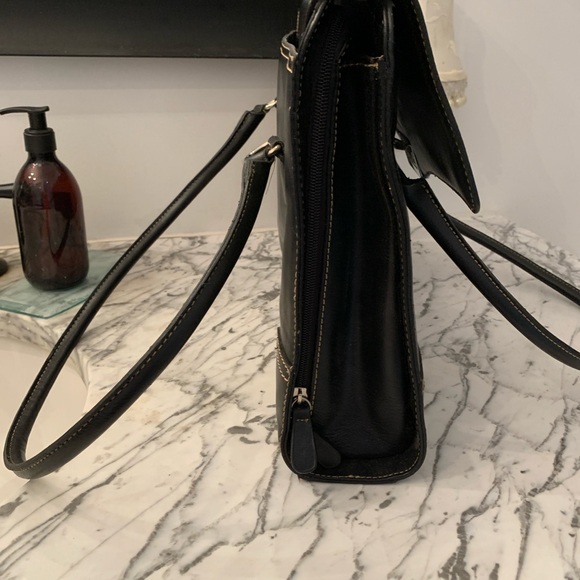 Black Bag with Handles. - Picture 2 of 16